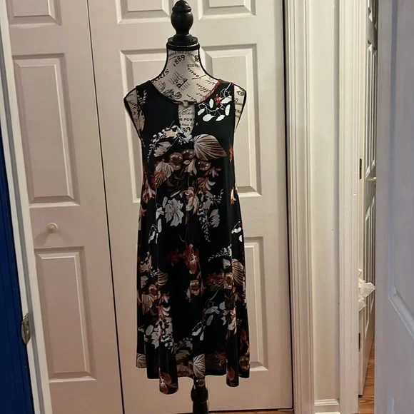 Lascana for Venus Dresses | Floral Print Casual Dress by Lascana for Venus | Color: Black/Purple | Size: M | Amya762'S Closet
